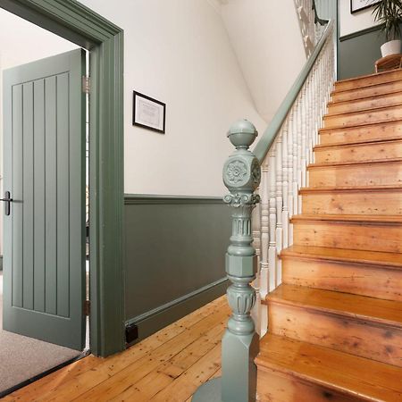 New Luxury For 2024 - Central Plymouth House - Sleeps 10 - Access To Plymouth Town - Close To The Barbican - Pets Welcome - Parking Available - By Luxe Living By Sophia Extérieur photo