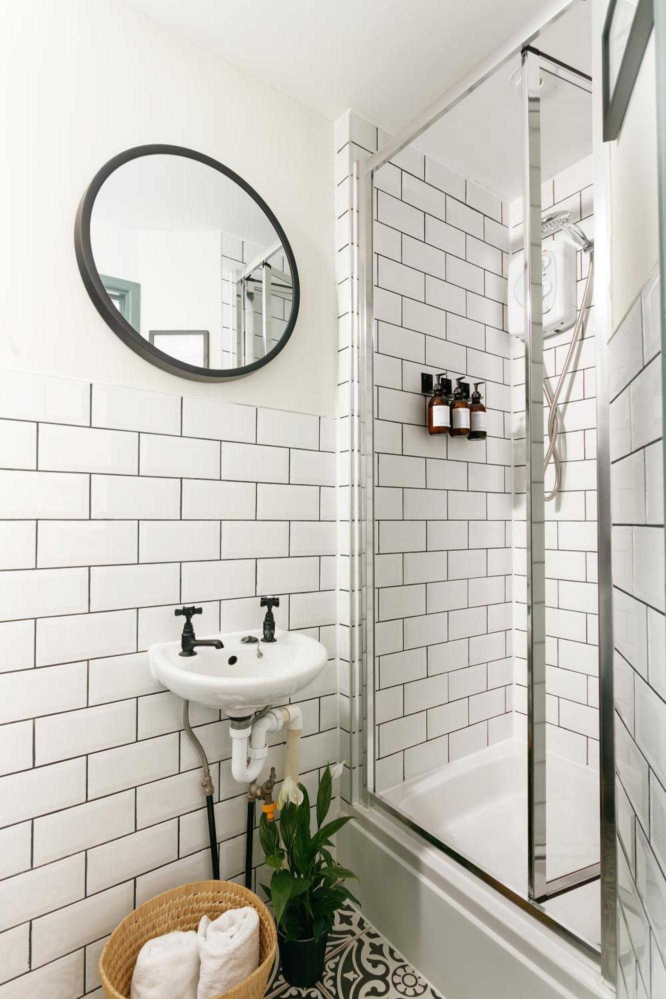 New Luxury For 2024 - Central Plymouth House - Sleeps 10 - Access To Plymouth Town - Close To The Barbican - Pets Welcome - Parking Available - By Luxe Living By Sophia Extérieur photo