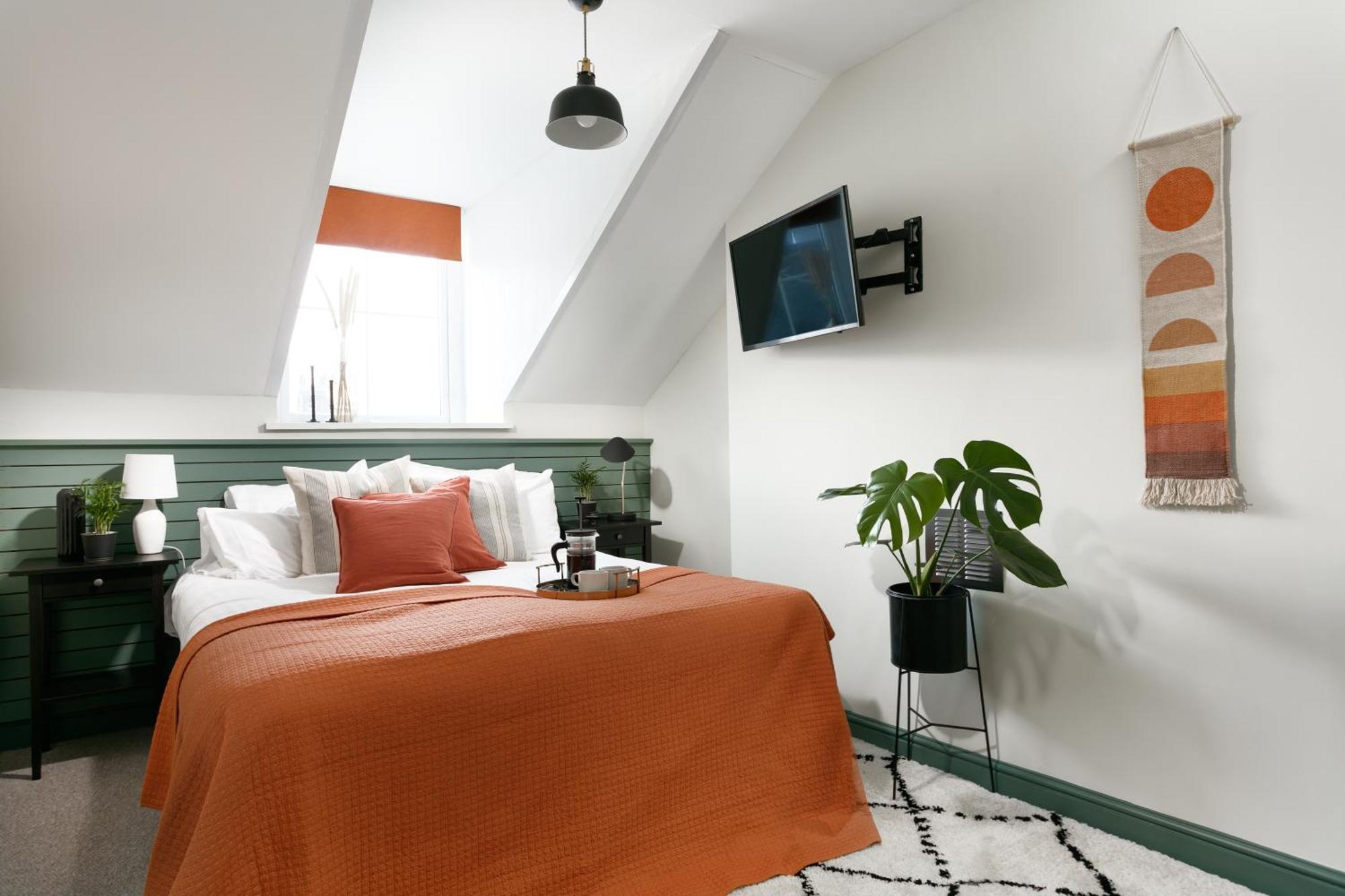 New Luxury For 2024 - Central Plymouth House - Sleeps 10 - Access To Plymouth Town - Close To The Barbican - Pets Welcome - Parking Available - By Luxe Living By Sophia Extérieur photo
